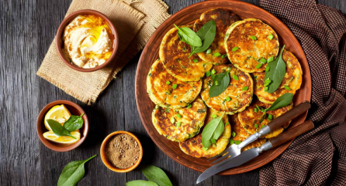 Pancakes vegan con pomodoro e funghi